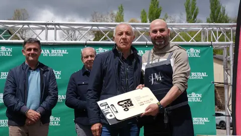 Feria de Exaltaci&oacute;n del Chorizo en el Puente de Sanabria. FOTOS AMADO CRESPO (1)