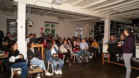 Una de las charlas de Ping of Ciencia en 2025