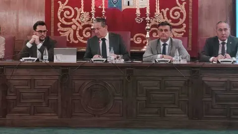 Javier Fa&uacute;ndez en el pleno celebrado este vierns, 8 de mayo, en la Diputaci&oacute;n