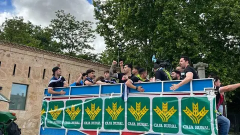 Celebraci&oacute;n Ascenso Balonmano Zamora_9