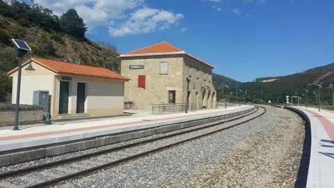 Estaci&oacute;n de Lubi&aacute;n. Foto Asociaci&oacute;n Ferroviaria Zamorana
