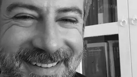 roberto perfil