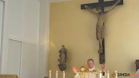 capilla de adoraci&oacute;n de Zamora _39