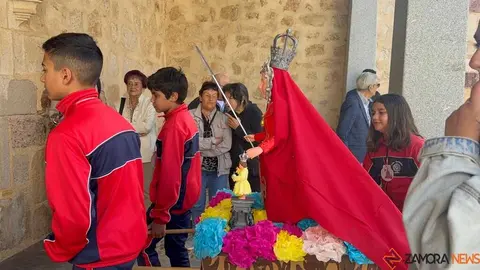   Alumnos del colegio Divina Providencia celebra su romer&iacute;a de la Concha _6