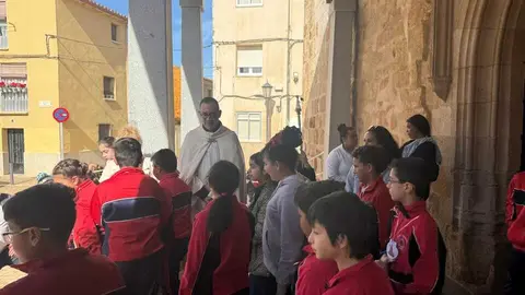   Alumnos del colegio Divina Providencia celebra su romer&iacute;a de la Concha _35