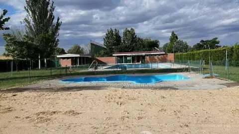 piscina Fuentes de Ropel. IMAGEN INTERBENAVENTE