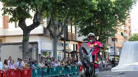Sa&uacute;l Mengual Exhibici&oacute;n freestyle Zamora Sobre Ruedas 