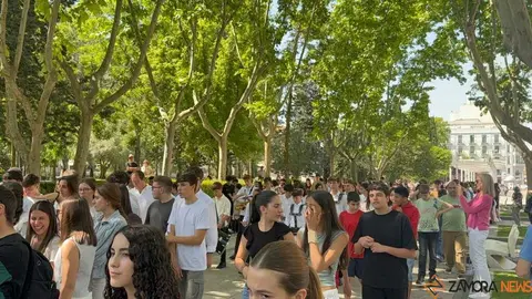 La Milagrosa peregrina con la Virgen y celebra la Eucarist&iacute;a en Cristo Rey_11
