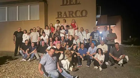 Los participantes en el Barcial Fest posan juntos