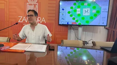 Pablo Novo remodelaci&oacute;n parque infantil Pinilla 