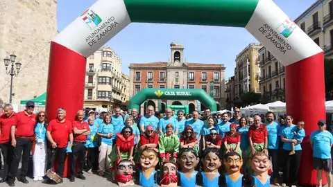 Foto de Familia con los cabezudos