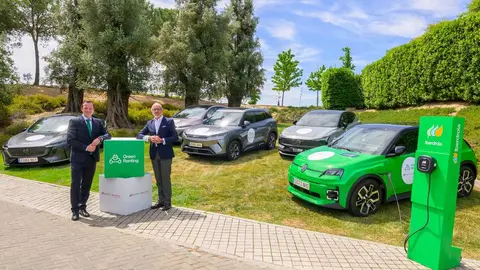 Luis Buil, director de Smart Mobility de Iberdrola y Fernando Ja&ntilde;ez, director general de Santander Consumer Bank Espa&ntilde;a