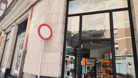 Librer&iacute;a Machado en el nuevo local