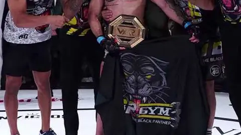 Campe&oacute;n zamora