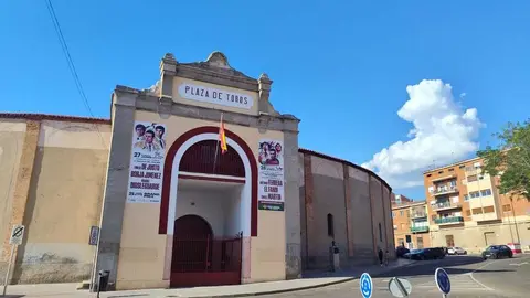 Carteles Feria Taurina de San Pedro 2026 _2
