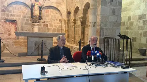 Fernando Valera y Jaime Mayor Oreja, presidente del Real Instituto Universitario de Estudios Europeos,