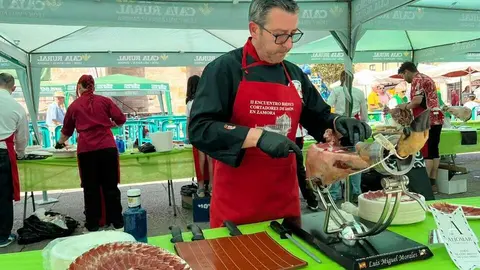 II Encuentro Ben&eacute;fico de cortadores de Jam&oacute;n _36