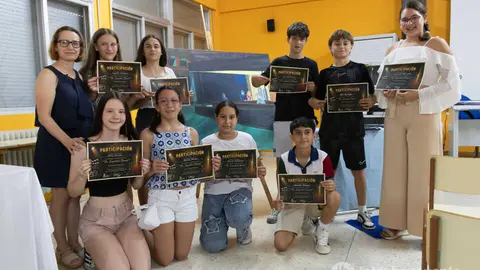 IES Le&oacute;n Felipe diplomas alumnos corto - imagen Interbenavente