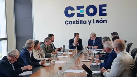 Reuni&oacute;n con CEOE Castilla y Le&oacute;n