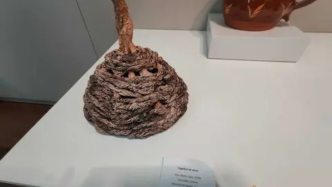 Cagadero de vacas, de Numa Cer&aacute;mica, primer premio de cer&aacute;mica