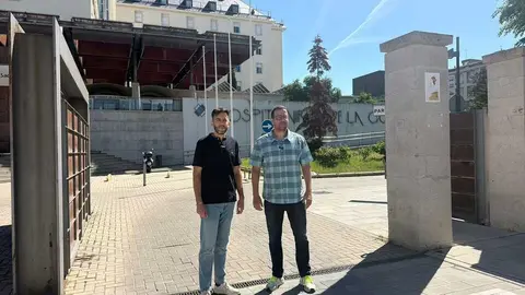 I&ntilde;aki G&oacute;mez y Javier Garc&iacute;a PSOE Hospital Virgen de la Concha 
