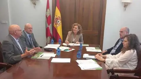 FSIE CyL SE RE&Uacute;NE CON LA NUEVA CONSEJERA DE EDUCACI&Oacute;N