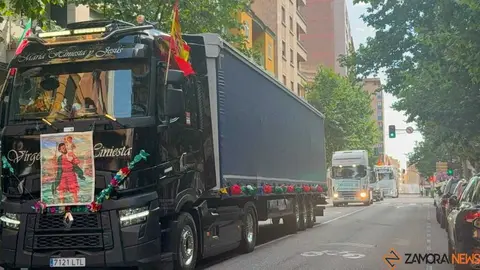  camioneros por Zamora en el d&iacute;a san Crist&oacute;bal _34