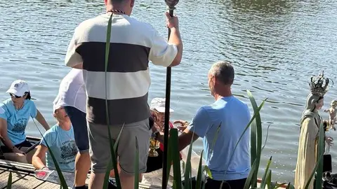procesi&oacute;n fluvial Virgen del Carmen _10