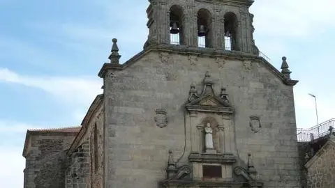 Iglesia de la Asunci&oacute;n en Alca&ntilde;ices