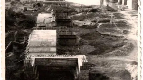 Construcci&oacute;n puente rio Esla 1952-1953 (2)