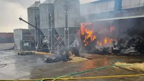 Imagen de archivo del incendio en una nave de la provincia de Zamora