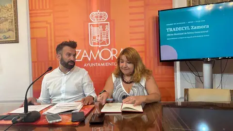 teniente de alcalde, David Gago, y la responsable auton&oacute;mica de TRADE Castilla y Le&oacute;n, Ana Mar&iacute;a Vallejo