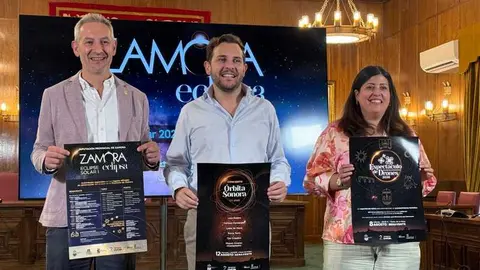 Carlos Rodr&iacute;guez, V&iacute;ctor L&oacute;pez y Beatriz Asensio