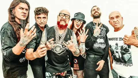 03-Def Con Dos-Gira Alzheimer 30 aniversario-Banda