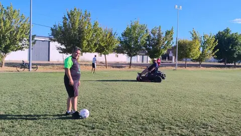 &Oacute;scar Miranda en el campo donde se jugar