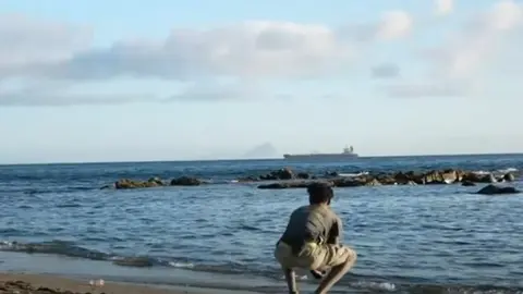 Menores en Ceuta. Captura de un v&iacute;deo de RTVE