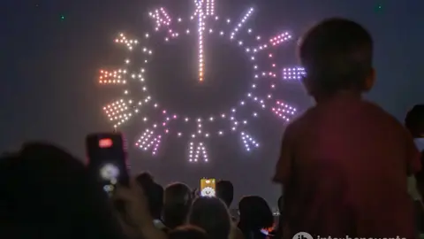 Noche de drones en Benavente. Foto Interbenavente