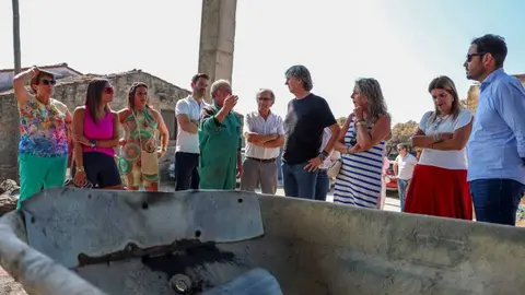 El secretario general del PSOECyL visita varios municipios de la comarca de Sayago, afectados por el fuego