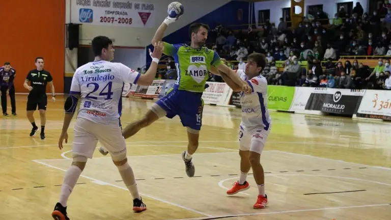 Zamora Enamora Vs. Club Cisne en la sexta de la División de Honor Plata Masculina