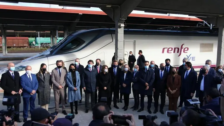 Viaje inaugural de prueba del nuevo tramo cde alta velocidad Pedralba de la Prader&iacute;a-Ourense (17)