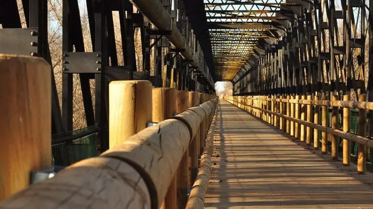 Foto de la Asociación Ferroviaria Zamorana sobre la Vía de la Plata