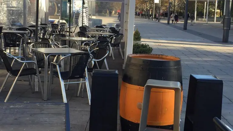 Terraza en la Plaza de la Marina