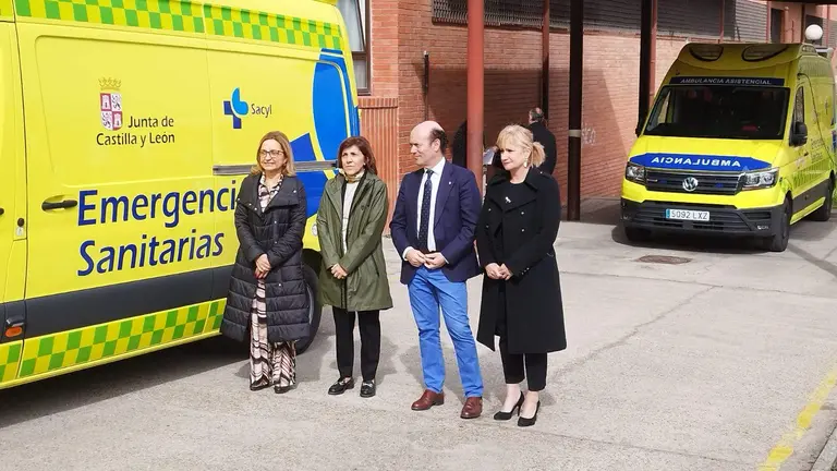 Presentación del nuevo transporte sanitario de Zamora