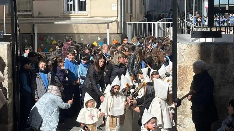procesión colegio Medalla Milagrosa_8