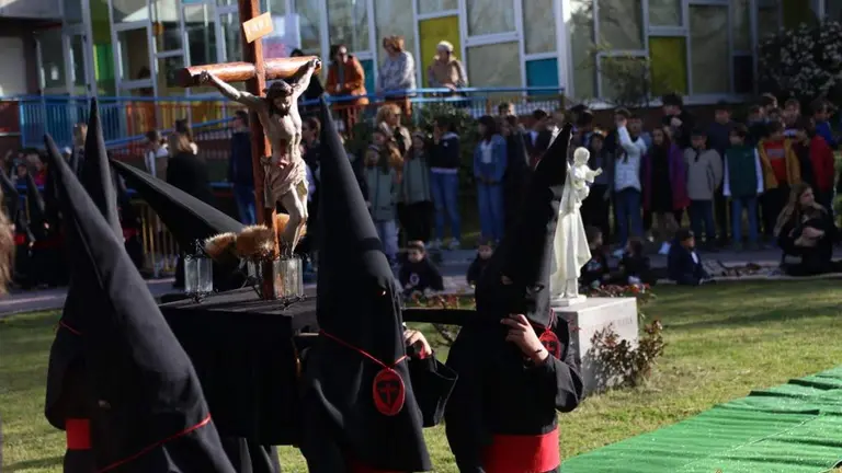 Procesi&oacute;n Semana Santa colegio Coraz&oacute;n de Mar&iacute;a