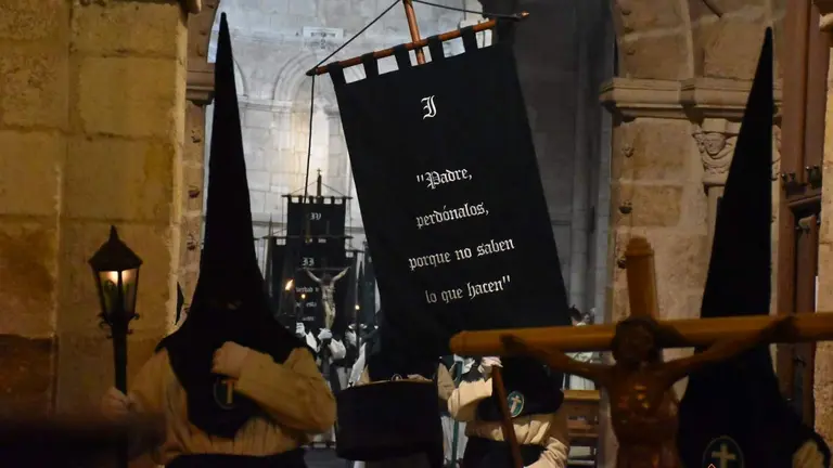 Salida Hermandad Penitencial de las Siete Palabras