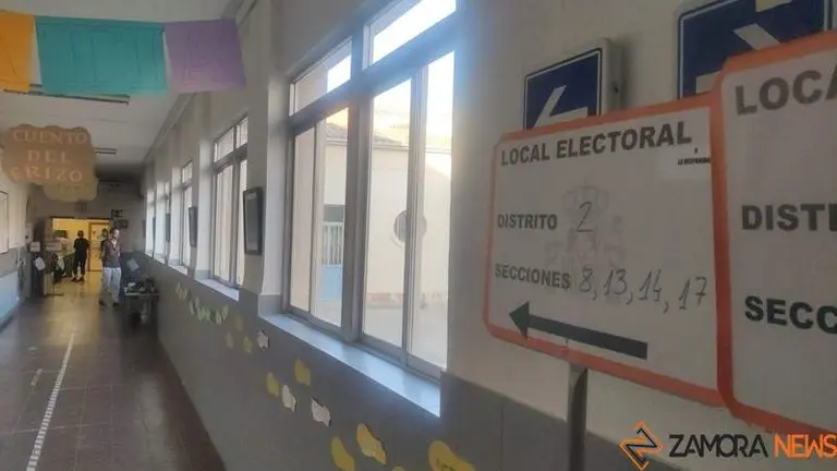 Colegio electoral en Zamora