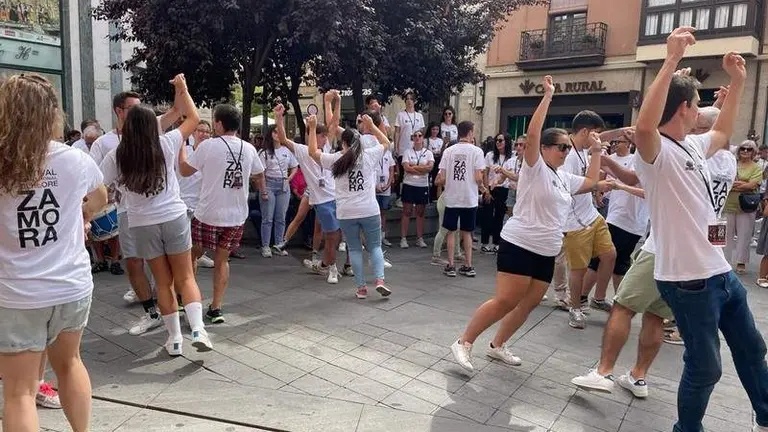 Taller de danza en la calle