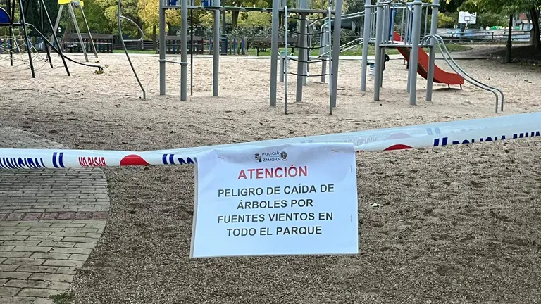 Cierre de un parque en Zamora por el temporal