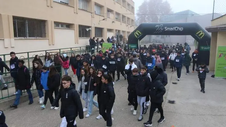 El IES R&iacute;o Duero se une a los afectados por las enfermedades raras en una marcha solidaria (8)